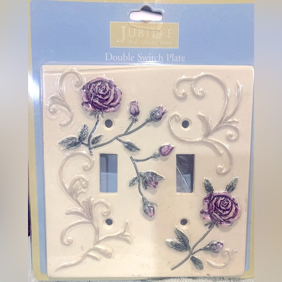 🌹SOLD💕Bordeaux Purple Rose Double Light Switch Plate Cover Jubilee Bed BatNEW - Picture 1 of 2
